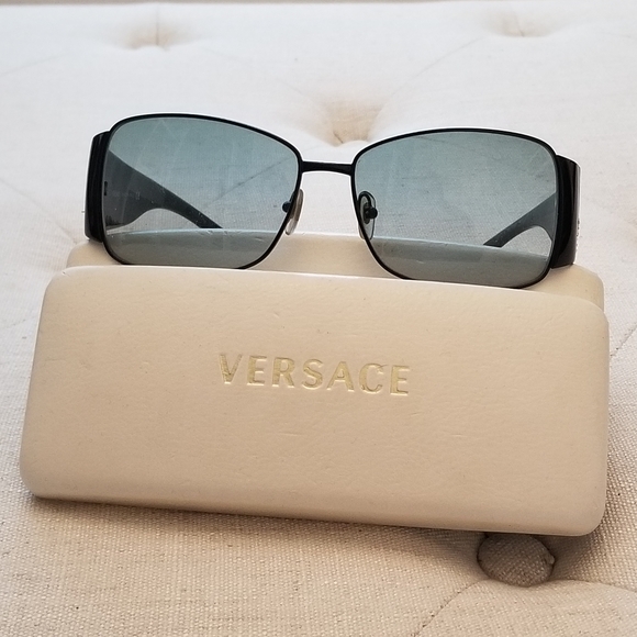 Sunglasses - Picture 1 of 3